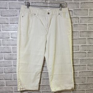 Tradition White Capri denim Pants, size 10, sparkle back pockets